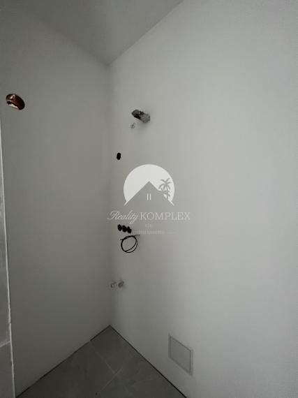 Reality KOMPLEX s.r.o. Vám ponúka na PREDAJ 4 izbovú NOVOSTAVBU v štandarde v Dolnom Bare!!!