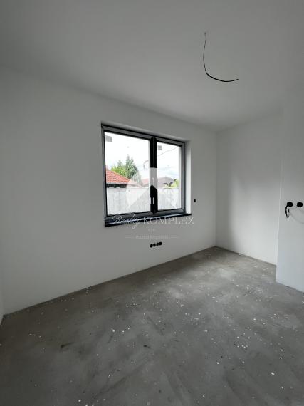 Reality KOMPLEX s.r.o. Vám ponúka na PREDAJ 4 izbovú NOVOSTAVBU v štandarde v Dolnom Bare!!!