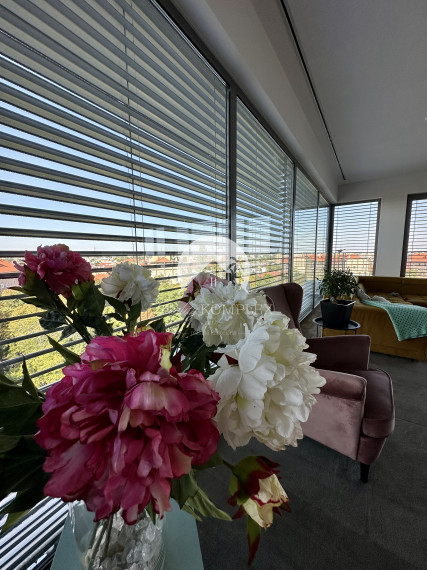 REALITY KOMLEX s.r.o. Vám ponúka na predaj  unikátne PENTHOUSE -ové byty v  polyfunkčnom bytovom dome SOHO TOWER v meste  Komárno