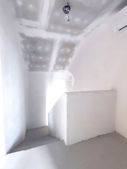 Reality Komplex s.r.o. Vám ponúka na PREDAJ dvojpodlažný rodinný dom v radovej zástavbe v Zemianskej Oľči.