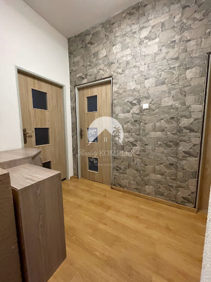 !!! LEN U NÁS!!! Reality KOMPLEX s.r.o. Vám ponúka NA PREDAJ rodinný dom v Kostolných Kračanoch