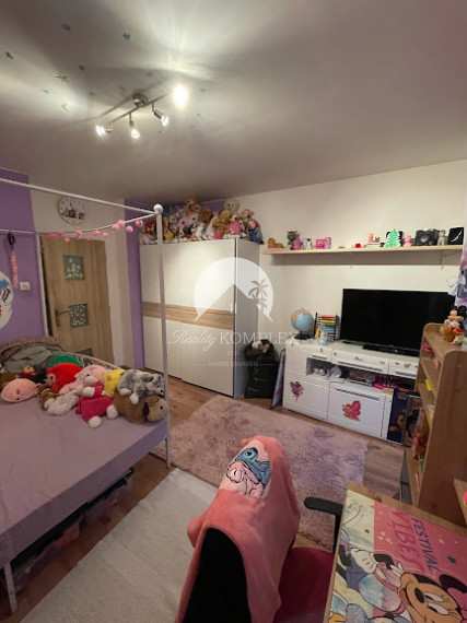 !!! LEN U NÁS!!! Reality KOMPLEX s.r.o. Vám ponúka NA PREDAJ rodinný dom v Kostolných Kračanoch