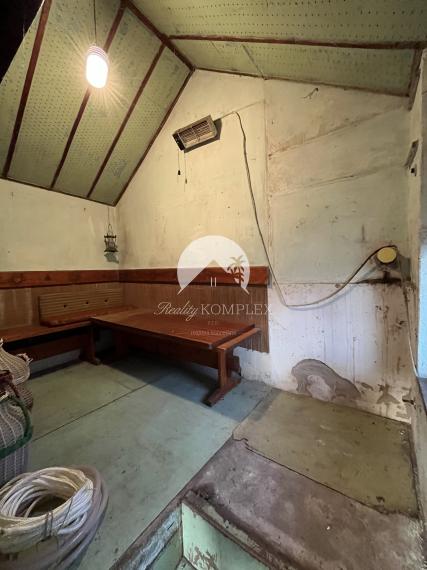 Reality KOMPLEX s.r.o. Vám výhradne ponúka na predaj rekreačnú chatku a celoročný mobilný dom v záhradkárskej oblasti MAJÁK v meste Komárno, pozemok je zapísané na liste vlastníctva.