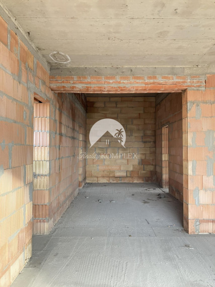 Reality Komplex s.r.o Vám ponúka na predaj polyfunkčný objekt v Zlatnej na Ostrove.