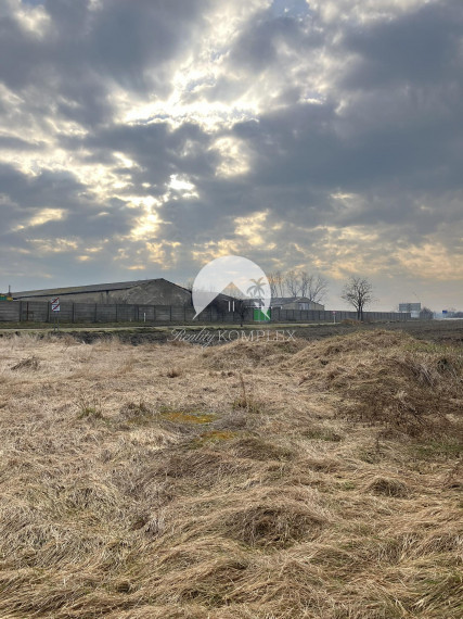 Reality Komplex s.r.o Vám ponúka na predaj polyfunkčný objekt v Zlatnej na Ostrove.