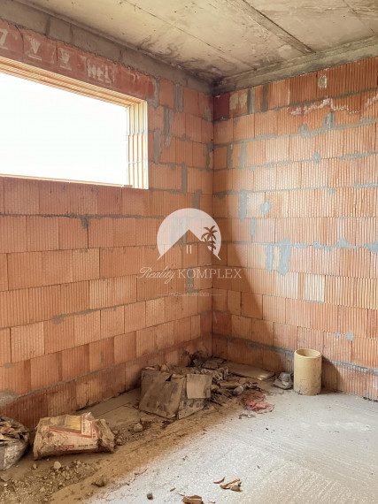 Reality Komplex s.r.o Vám ponúka na predaj polyfunkčný objekt v Zlatnej na Ostrove.