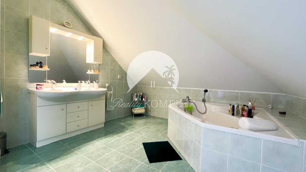 Reality KOMPLEX s.r.o.,Vám ponúka EXKLÚZÍVNE nádherný 4-izbový rodinný dom v Dunajskej Strede