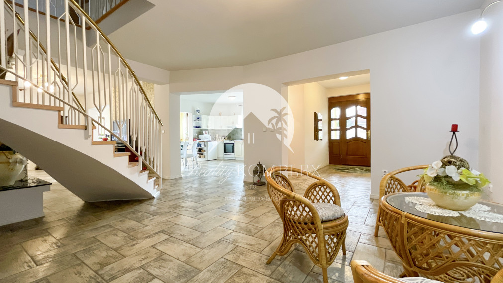 Reality KOMPLEX s.r.o.,Vám ponúka EXKLÚZÍVNE nádherný 4-izbový rodinný dom v Dunajskej Strede