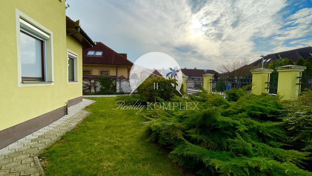 Reality KOMPLEX s.r.o.,Vám ponúka EXKLÚZÍVNE nádherný 4-izbový rodinný dom v Dunajskej Strede