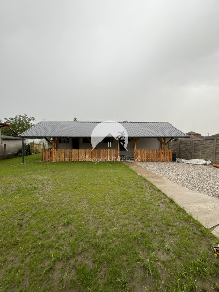 IBA U NÁS!!! Reality KOMPLEX s.r.o., Vám ponúka na predaj kompletne zrekonštruovaný a zariadený celoročný mobilný dom v obci Pribeta s pekným pozemkom