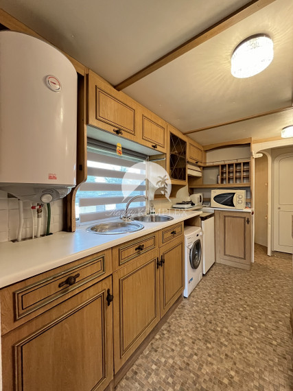 IBA U NÁS!!! Reality KOMPLEX s.r.o., Vám ponúka na predaj kompletne zrekonštruovaný a zariadený celoročný mobilný dom v obci Pribeta s pekným pozemkom