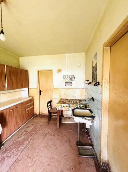 Reality Komplex s.r.o. ELADÁSRA kínál egy nagy telket régi vidéki házzal Nagylúdc községben!