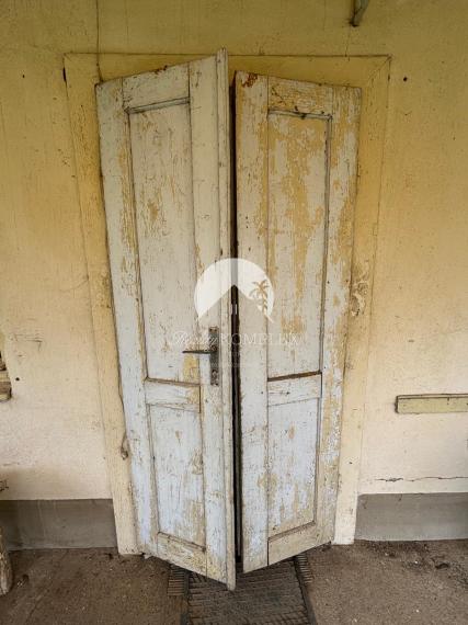 Reality Komplex s.r.o. ELADÁSRA kínál egy nagy telket régi vidéki házzal Nagylúdc községben!