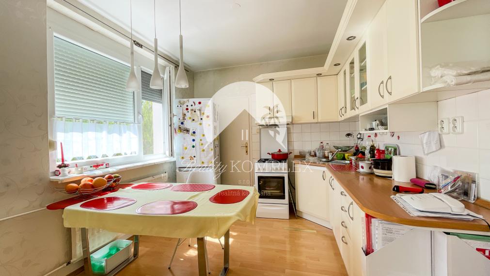 Reality KOMPLEX s.r.o. Vám ponuka EXKLUZÍVNE na PREDAJ 4-izbový byt v Dunajskej Strede.