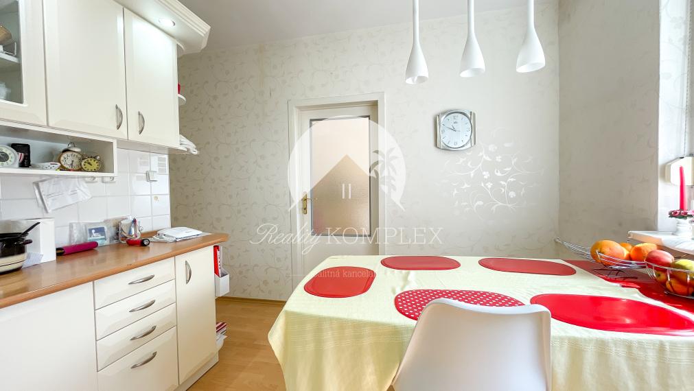 Reality KOMPLEX s.r.o. Vám ponuka EXKLUZÍVNE na PREDAJ 4-izbový byt v Dunajskej Strede.