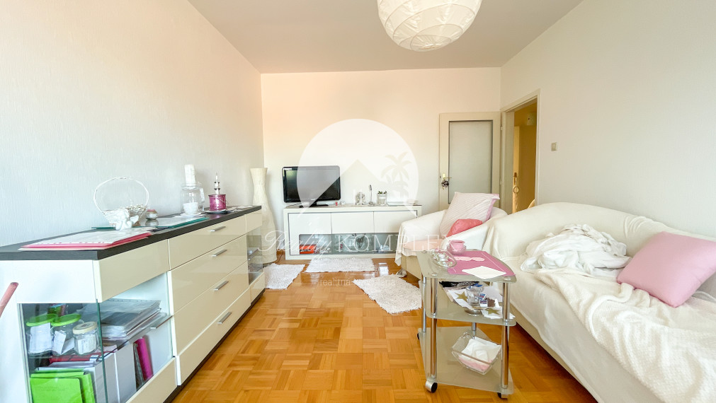 Reality KOMPLEX s.r.o. Vám ponuka EXKLUZÍVNE na PREDAJ 4-izbový byt v Dunajskej Strede.