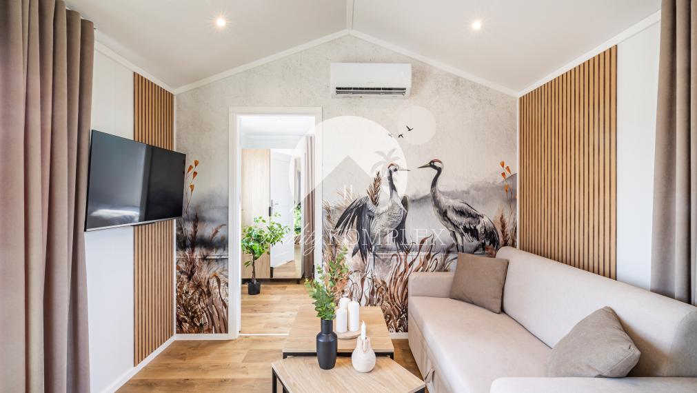 Exkluzívne iba u nás Vám Reality KOMPLEX s.r.o., ponúka na PREDAJ nový CELOROČNE OBÝVATEĽNÝ MOBILNÝ DOM BALI s rozmerom 10x3,5m!!!