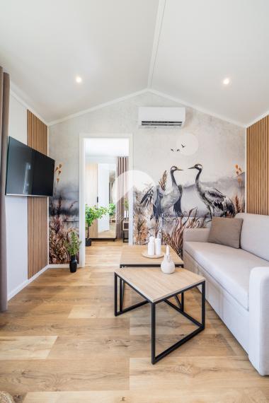 Exkluzívne iba u nás Vám Reality KOMPLEX s.r.o., ponúka na PREDAJ nový CELOROČNE OBÝVATEĽNÝ MOBILNÝ DOM BALI s rozmerom 10x3,5m!!!