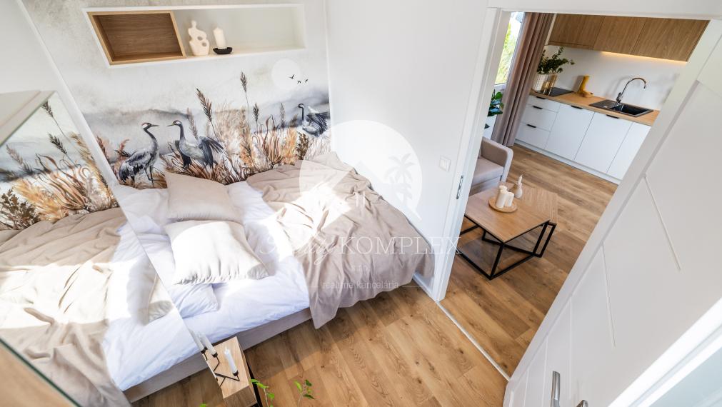 Exkluzívne iba u nás Vám Reality KOMPLEX s.r.o., ponúka na PREDAJ nový CELOROČNE OBÝVATEĽNÝ MOBILNÝ DOM BALI s rozmerom 10x3,5m!!!