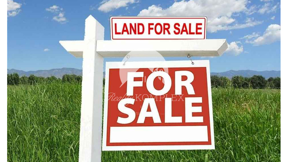Reality KOMPLEX s.r.o., Vám ponúka na PREDAJ veľký pozemok v Komárne pri Váhu