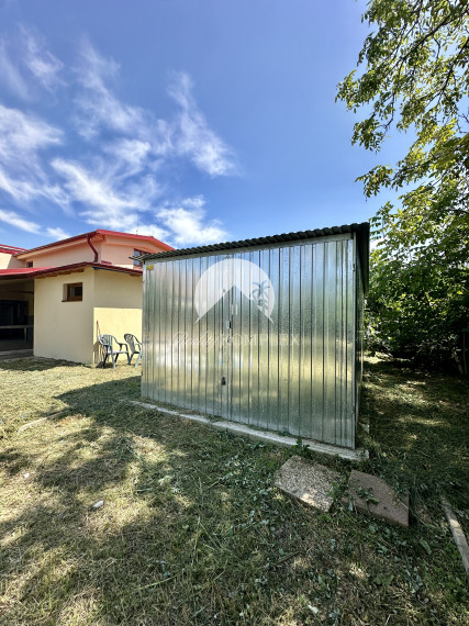 Reality KOMPLEX s.r.o., Vám ponúka na predaj rodinný dom v Komárne, časť Veľký Harčáš