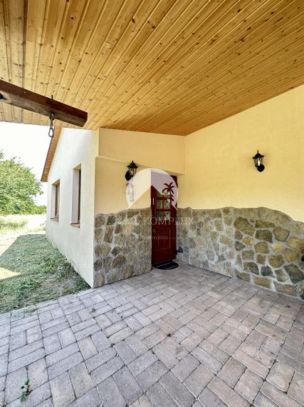 Reality KOMPLEX s.r.o., Vám ponúka na predaj rodinný dom v Komárne, časť Veľký Harčáš