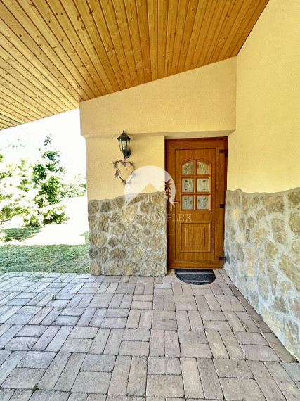 Reality KOMPLEX s.r.o., Vám ponúka na predaj rodinný dom v Komárne, časť Veľký Harčáš