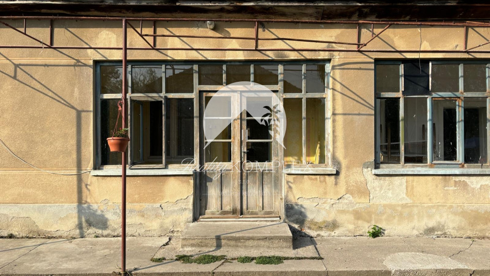 Reality KOMPLEX s.r.o., Vám EXKLUZÍVNE ponúka na predaj krásne miesto blízko Malého Dunaja v obci Veľký Ostrov