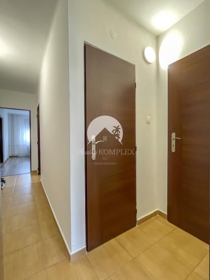 Reality KOMPLEX s.r.o. Vám ponúka  NA PRENÁJOM 3 izbový byt v Dunajskej Strede.