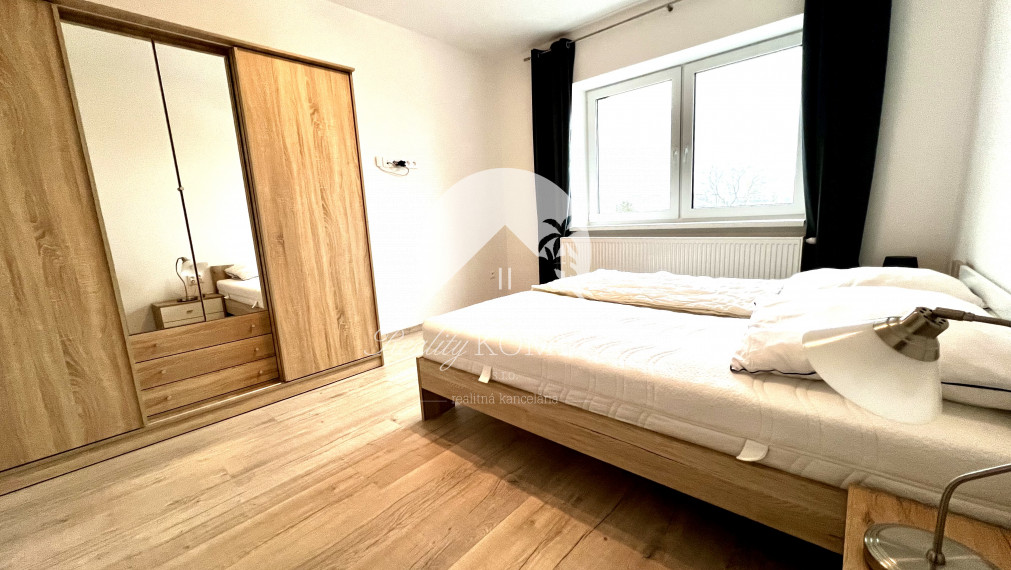 Reality KOMPLEX s.r.o. Vám ponúka na PRENÁJOM pekný 2 izbový byt v Dunajskej Strede