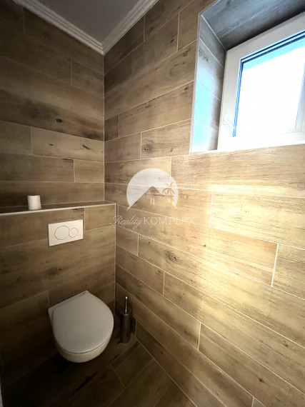 Reality KOMPLEX s.r.o. Vám ponúka na PRENÁJOM pekný 2 izbový byt v Dunajskej Strede