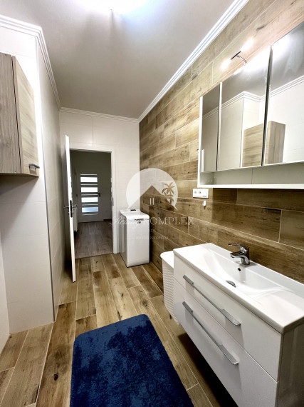 Reality KOMPLEX s.r.o. Vám ponúka na PRENÁJOM pekný 2 izbový byt v Dunajskej Strede