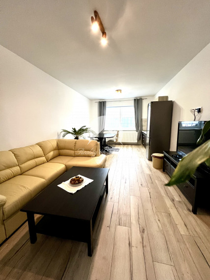 Reality KOMPLEX s.r.o. Vám ponúka na PRENÁJOM pekný 2 izbový byt v Dunajskej Strede