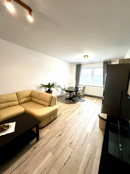 Reality KOMPLEX s.r.o. Vám ponúka na PRENÁJOM pekný 2 izbový byt v Dunajskej Strede