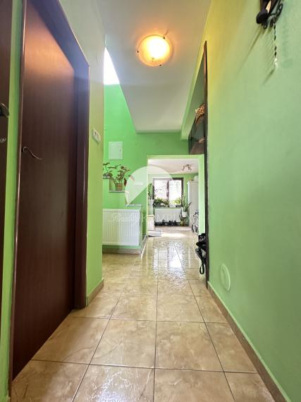 Reality KOMPLEX s.r.o. Vám ponúka EXKLUZÍVNE  na predaj rodinný dom s hospodárskymi budovami v obci Vozokany okr.Galanta