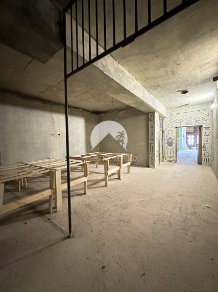 Reality KOMPLEX s.r.o., Vám ponúka na predaj jednopodlažnú murovanú budovu, s rozlohou 1.520m2 v obci Patince