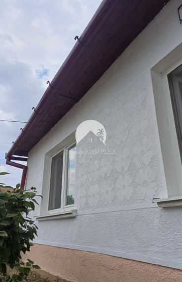 Reality komplex s.r.o., Vám ponúka kompletne  rekonštruovaný 4 izbový rodinný dom v obci Marcelová !