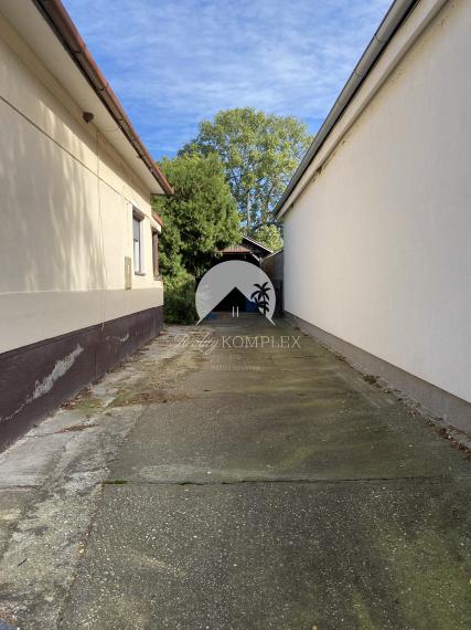 Reality KOMPLEX s.r.o. Vám ponúka NA PREDAJ rodinný dom vo Veľkých Úľanoch.