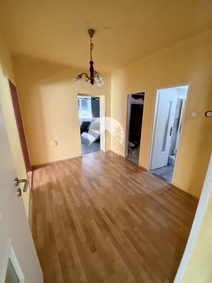 Reality KOMPLEX s.r.o. Vám ponúka NA PREDAJ rodinný dom vo Veľkých Úľanoch.