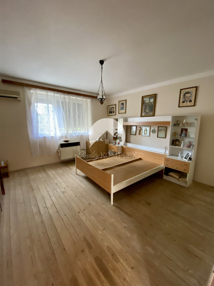 Reality KOMPLEX s.r.o. Vám ponúka NA PREDAJ rodinný dom vo Veľkých Úľanoch.