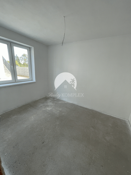 Reality KOMPLEX s.r.o. Vám ponúka 3-izbové byty NA PREDAJ v novostavbe v obci Janíky