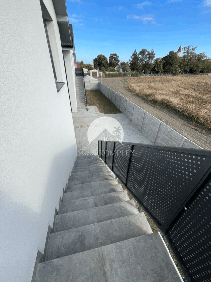 Reality KOMPLEX s.r.o. Vám ponúka 3-izbové byty NA PREDAJ v novostavbe v obci Janíky