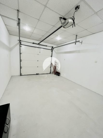 Reality KOMPLEX s.r.o., Vám ponúka komerčný priestor NA PRENÁJOM v Dunajskej Strede.