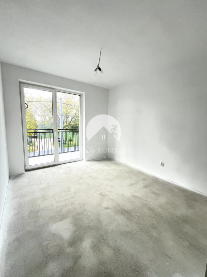 Reality KOMPLEX s.r.o.  Vám predstavuje na PREDAJ jedinečnú príležitosť bývania v rodinných radových domov v srdci obce Okoličná na Ostrove.