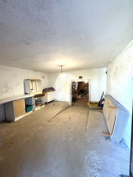 MIMORIADNÁ PONUKA!!! ZĽAVA!!! Iba u nás!!! Reality KOMPLEX s.r.o., Vám ponúka na predaj rekreačnú chatu s klenbovou pivnicou, ktorá sa nachádza v rekreačnej oblasti v obci Kamenica nad Hronom, okres Nové Zámky !!!