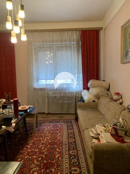 Reality KOMPLEX s.r.o. Vám ponúka na PREDAJ zachovalý rodinný dom v historickom centre Komárna!!