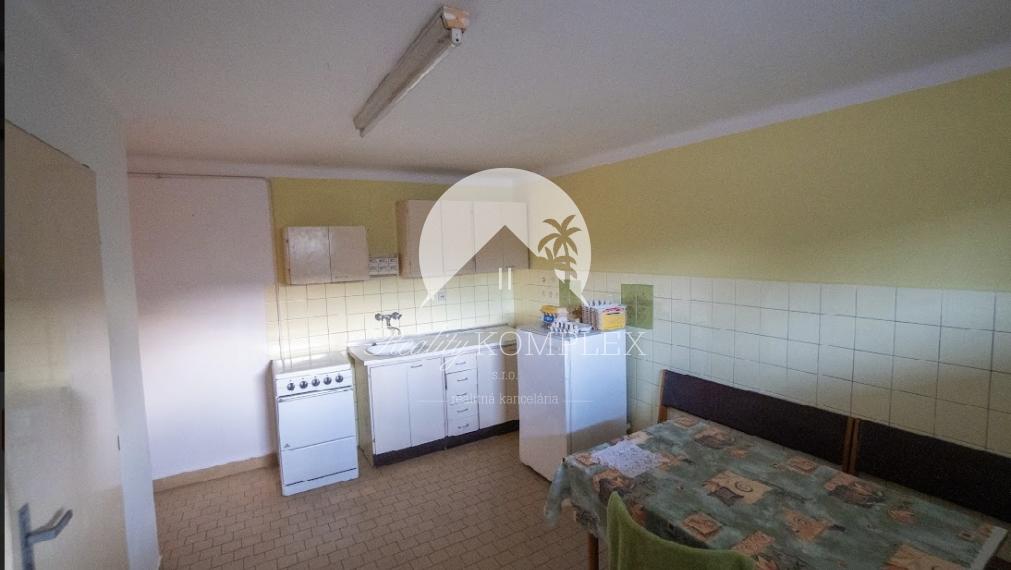 Reality KOMPLEX s.r.o., Vám ponúka na predaj 4-izbový dvojpodlažný rodinný dom v meste Hurbanovo