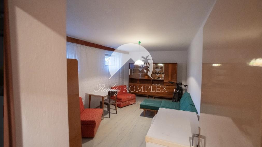 Reality KOMPLEX s.r.o., Vám ponúka na predaj 4-izbový dvojpodlažný rodinný dom v meste Hurbanovo