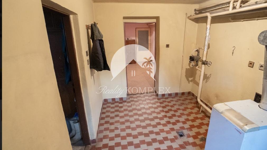 Reality KOMPLEX s.r.o., Vám ponúka na predaj 4-izbový dvojpodlažný rodinný dom v meste Hurbanovo