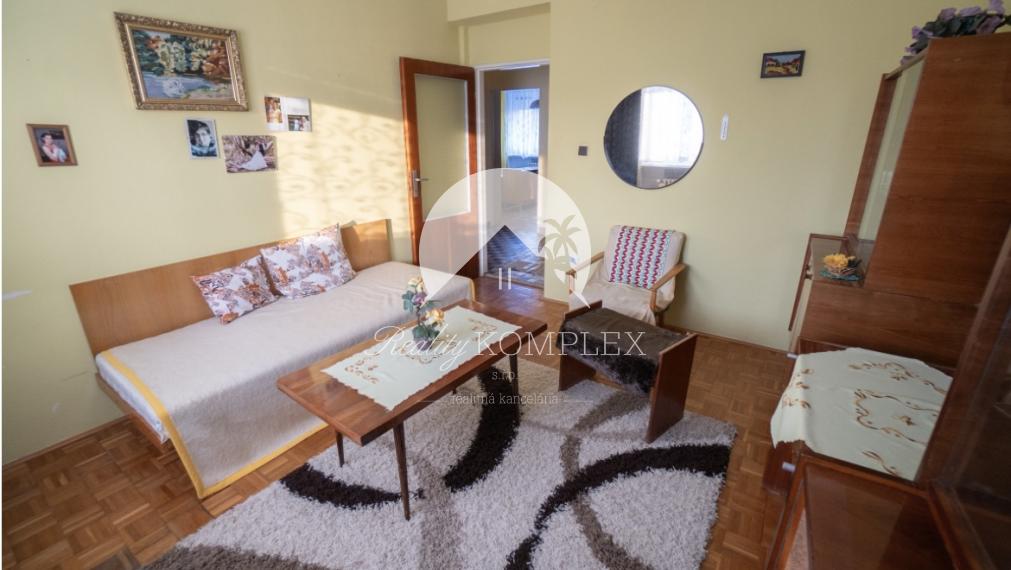 Reality KOMPLEX s.r.o., Vám ponúka na predaj 4-izbový dvojpodlažný rodinný dom v meste Hurbanovo